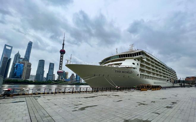 外国旅游团邮轮入境免签政策后 上海口岸迎来首艘访问港邮轮